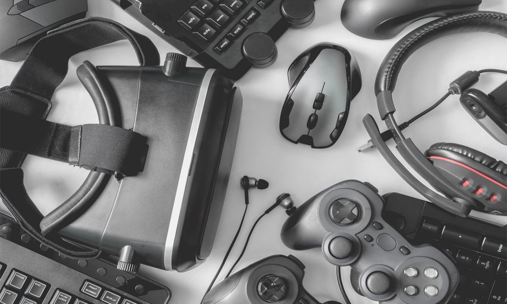 A group of computer peripherals.