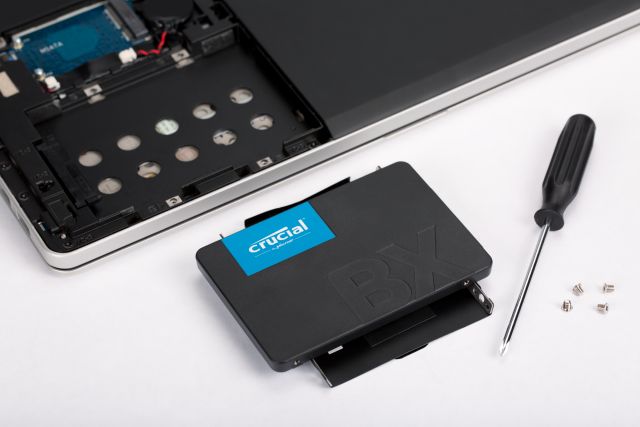 Crucial BX500 240GB 3D NAND SATA 2.5-inch SSD | CT240BX500SSD1 | Crucial.com